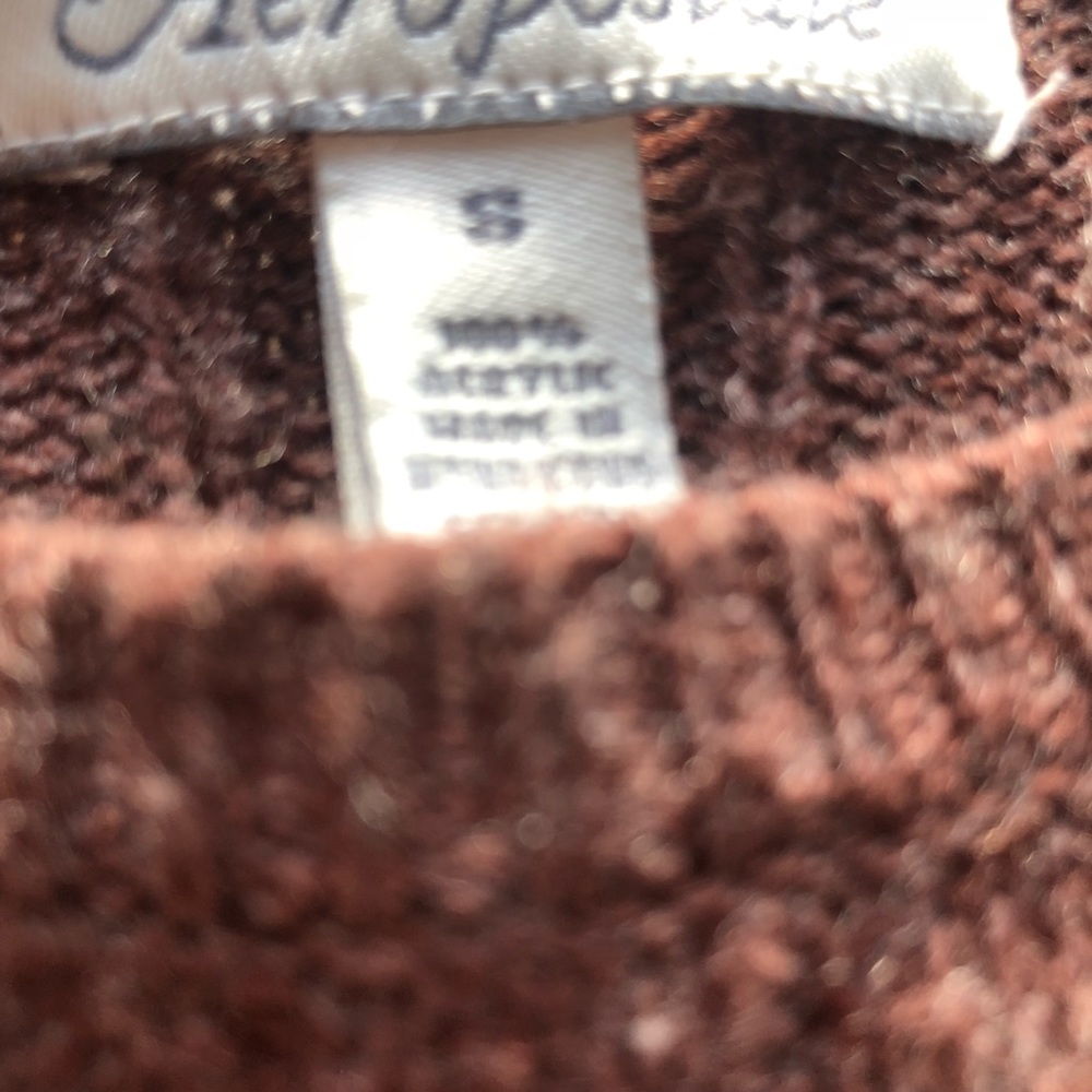 Sweater (S) - Picture 2 of 2